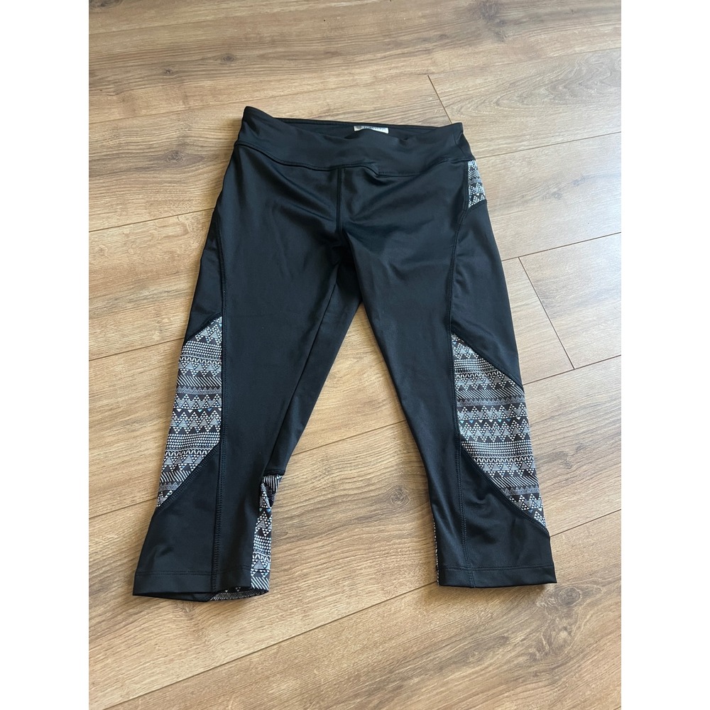 Forever 21 Women's Athletic Wear Capri Leggings Size Medium